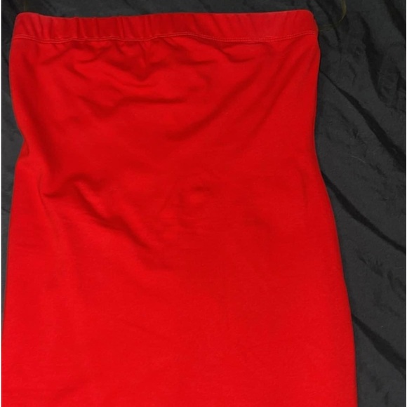 I have a fashion nova tube mini dress size M perfect but I no longer use it - Picture 2 of 3